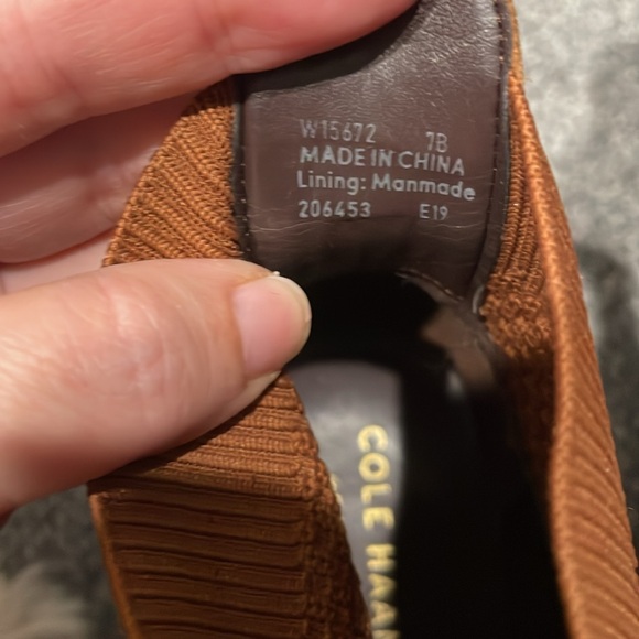 Cole Haan Cognac suede booties w/ Pointed Toe. Very gently used. Water resistant - Picture 7 of 8